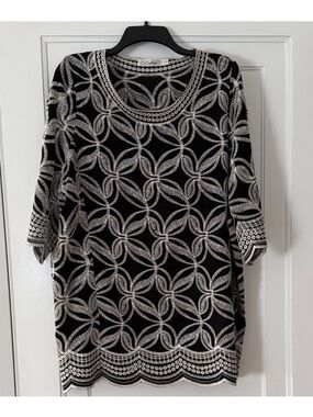 PLUS 1X Solitaire Black Tunic Blouse Cream Embroidery Scalloped Hem EUC
